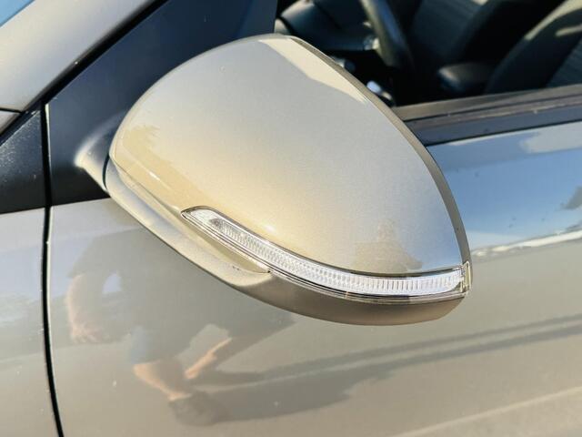 KIA Stonic 1.0 T-GDi MHEV DynamicPlusLine NW geleverd & Onderhouden | Clima | Cruise | Camera | Keyless | Privacyglass | DAB+
