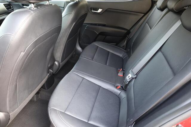 KIA Stonic 1.0 T-GDi ExecutiveLine TREKHAAK-AFN STOEL+STUURVERWARMING CAMERA CARPLAY LEER CLIMA NAVI PDC 17''LMV NAP ENZ.