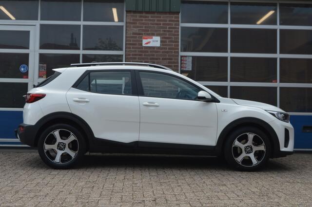 KIA Stonic 1.0 T-GDi MHEV | CAMERA - CARPLAY