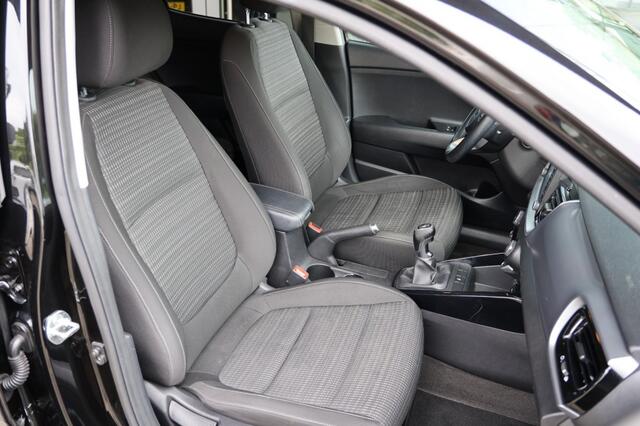 KIA Stonic 1.0 T-GDI DYN.LINE LED*TREKHAAK*CAMERA*KEYLESS*CRUISE*CLIMA