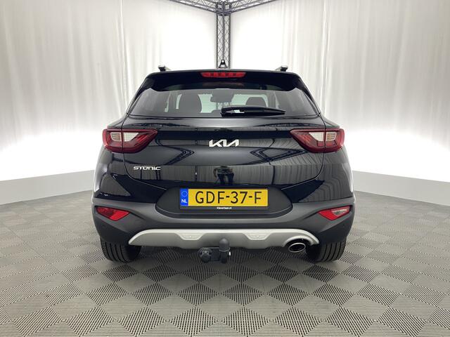 KIA Stonic 1.0 T-GDi MHEV DynamicPlusLine | Apple carplay | Navigatie | Camera | Trekhaak | Key less | Cruise