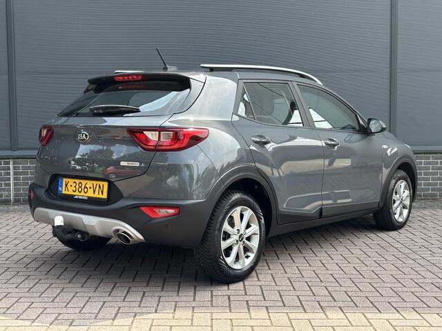 KIA Stonic 1.0 T-GDi MHEV DynamicLine / Apple CarPlay & Android Auto / Achteruitrijcamera / Parkeersensoren achter / Cruise control / Airconditioning / 15 inch lichtmetalen velgen /
