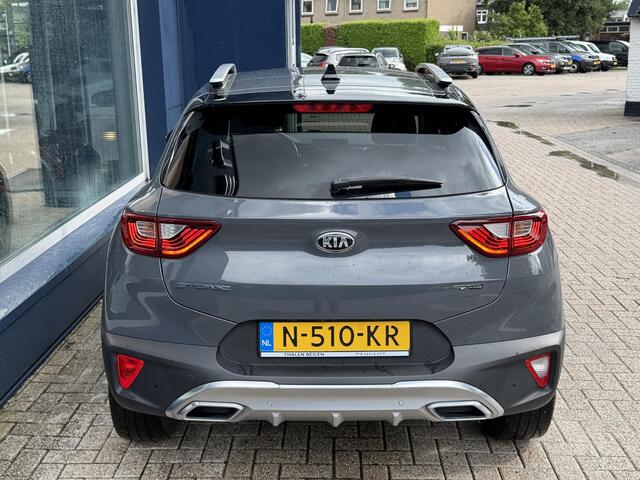 KIA Stonic 1.0 T-GDi MHEV GT-Line 6-Bak | Hoge Instap | Vol Opties | Stuurverwarming | Stoelverwarming | Led Verlichting | Parkeersensoren | Full Map Navigatie | Achteruitrij-Camera | Key-Less Entry |