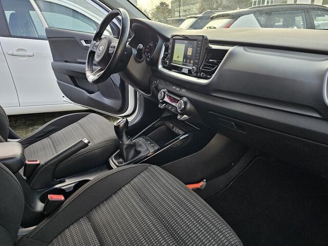 KIA Stonic 1.0 T-GDi DynPlusLine! Camera! Carplay! Zwart Dak! VERWACHT!