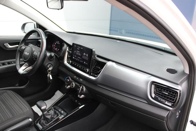 KIA Stonic 1.0 T-GDi MHEV 100pk DynamicLine DCT7 Automaat Airco Carplay Camera Super mooi