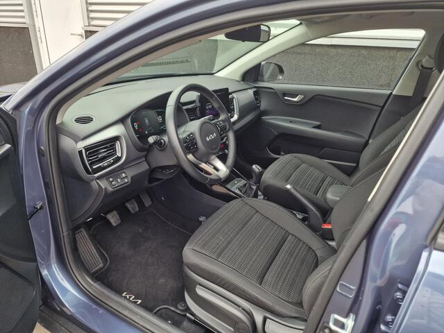 KIA Stonic 1.0 T-GDi MHEV DynamicLine NL-auto, Parkeersensoren, Navigatie, Climate control, Apple CarPlay/Android auto, achteruitrijcamera,