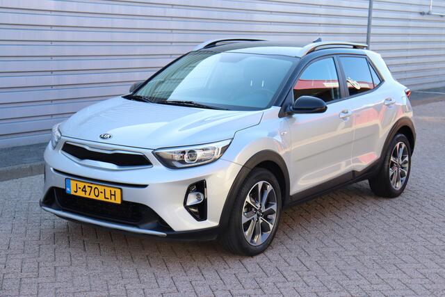 KIA Stonic 1.0 T-GDi Sports Edition O.a: PDC, Camera, DAB, Navi, Airco, Cruise, Etc. All-in prijs!