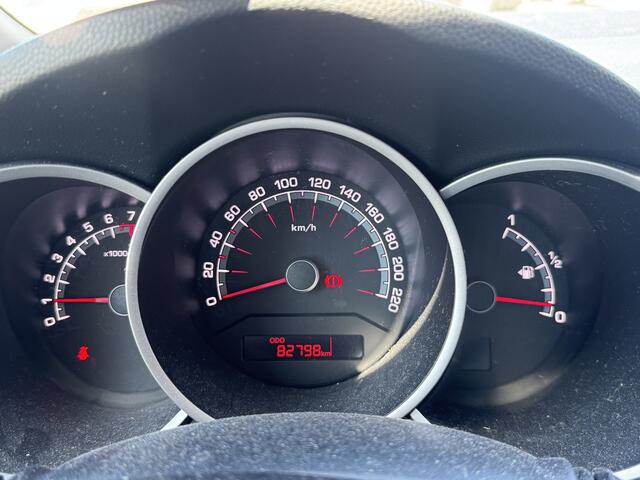 KIA VENGA 1.4 CVVT DynamicLine Navigatie Achteruitrijcamera info: M.Safari 0492588976