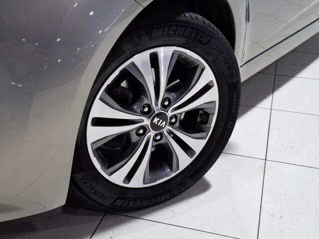 KIA VENGA 1.4 CVVT DynamicPLusLine Super compleet, Navigatie, Camera.