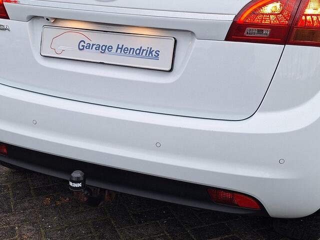 KIA VENGA 1.6 CVVT DynamicPLusLine DCT Automaat | Trekhaak | Dealer onderhouden | Navi | Climate | Stoel en Stuurverwarming | occasion