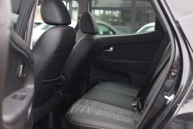 KIA VENGA 1.4 CVVT NAVI | PANO | CAMERA | 1e EIG!