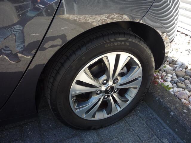 KIA VENGA 1.4 CVVT (90Pk) Edition+ Navi Cruise Pano Géén Afleverkosten