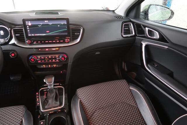 KIA Xceed 1.6 GDi PHEV DynamicPlusLine | FACELIFT, Digitaal Display, Parkeersensoren V+A, 18 inch velgen, Privacy Glass, zeer luxe!