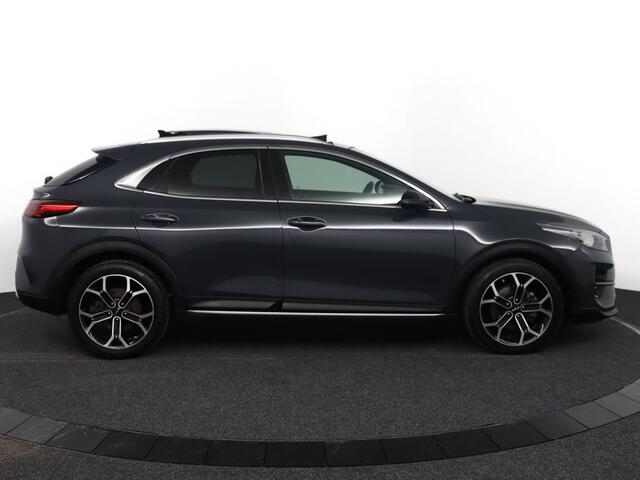 KIA Xceed 1.5 T-GDI MHEV Black Edition utomaat - glazen schuif-/kanteldak - Cruise control adaptief - Navigatie - Fabrieksgarantie tot 02-2029