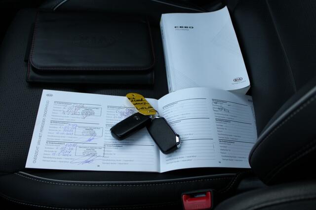 KIA Xceed 1.5T-GDI 160pk Executive aut ACC/ECC/leer/navi/panodak/trekhaak