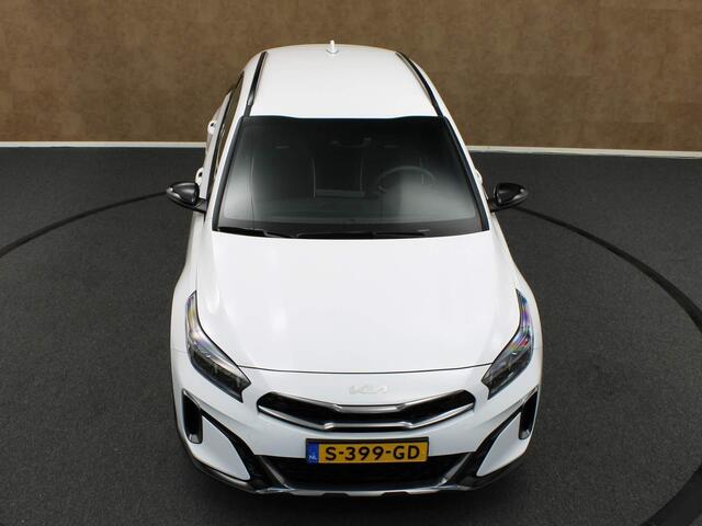 KIA Xceed 1.0 T-GDi GT-Line First Edition - ORIGINEEL NEDERLANDSE AUTO - NAVIGATIE - PARKEERSENSOREN VOOR EN ACHTER - CAMERA - VOORSTOELEN VERWARMD - STUUR VERWARMD - 18 INCH LICHT METALEN VELGEN - CLIMATE CONTROL - DIGITAAL DASHBOARD