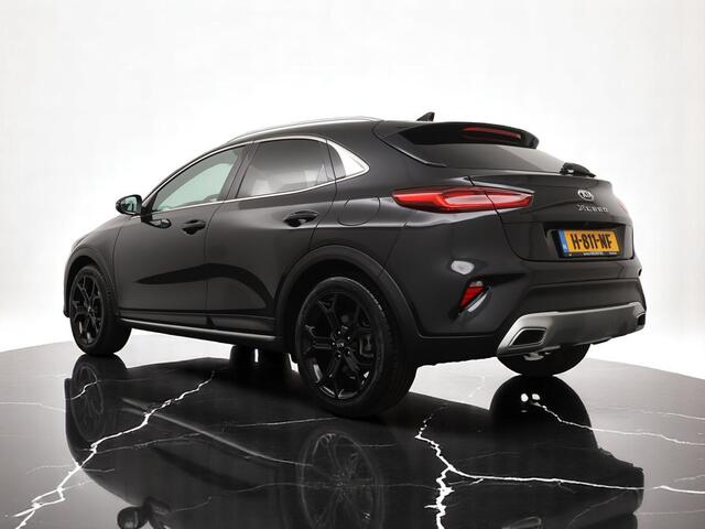 KIA Xceed 1.4 T-GDi DynamicPlusLine Black Edition 141PK - Panoramadak - 18 inch LM velgen - Navigatie - Afneembare trekhaak - Fabrieksgarantie tot 05-2027