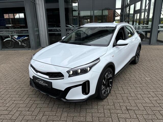 KIA Xceed 1.5 T-GDI EXECUTIVELINE 140PK NAVI LMV PDC-CAMERA WINTERPACK
