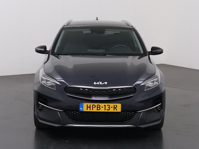 KIA Xceed 1.6 GDi PHEV ExecutiveLine | Panoramadak | Lederen Bekleding | Stoelventilatie | Elektrisch verstelb. bestuurdersstoel met geheugen | Stoel/Stuurwielverwarming