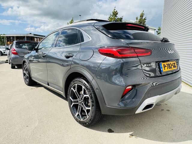 KIA Xceed 1.5 T-GDI MHEV Black Edition NL-Dealerauto ! | Sunroof | 18 inch | Electr. Achterklep !