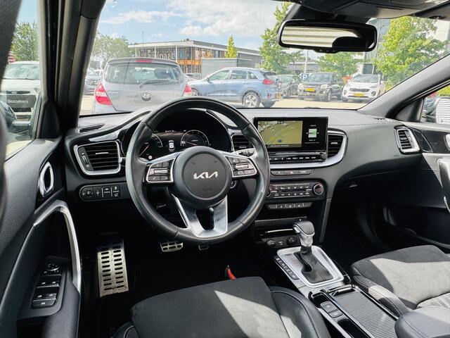 KIA Xceed 1.5 T-GDI MHEV Black Edition NL-Dealerauto ! | Sunroof | 18 inch | Electr. Achterklep !