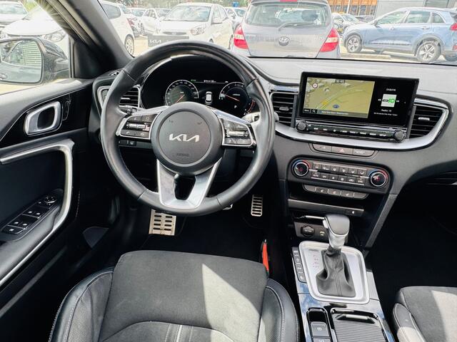KIA Xceed 1.5 T-GDI MHEV Black Edition NL-Dealerauto ! | Sunroof | 18 inch | Electr. Achterklep !