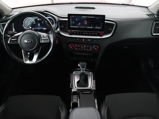 KIA Xceed 1.6 GDi PHEV DynamicLine | Automaat | Carplay | Automaat | Carplay | Stuurverwarming | Stoelverwarming | Adaptive cruise | Climate control | Camera | Navigatie | LMV 18 inch | LED