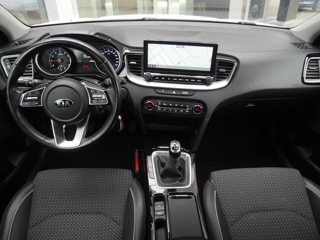 KIA Xceed 1.0 T-GDi DynamicLine | Cruise | Clima | Camera | Carplay | Navi | Trekhaak | Allseason banden |