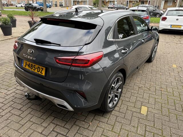 KIA Xceed 1.0 T-GDi DynamicPlusLine / TREKHAAK/ 1STE EIG/ CARPLAY/FULL LED/ CAMERA / LMV/ CLIMA/ KEYLESS
