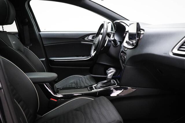 KIA Xceed 1.5 T-GDi GT-Line First Edition | PANORAMADAK | STUURVERWARMING | DAB | APPLE | CAMERA | TREKHAAK