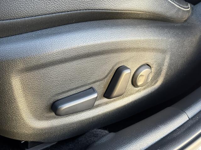 KIA Xceed 1.5 T-GDI MHEV ExecutiveLine / Panoramadak / Navi / Lederen bekleding / Applecarplay/AndroidAuto /