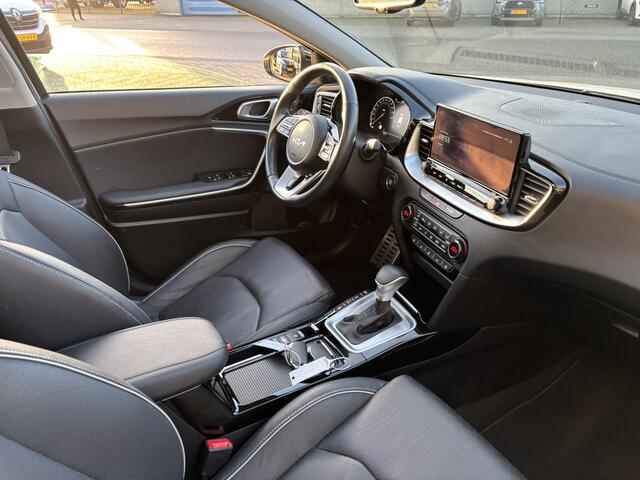 KIA Xceed 1.5 T-GDI MHEV ExecutiveLine / Panoramadak / Navi / Lederen bekleding / Applecarplay/AndroidAuto /
