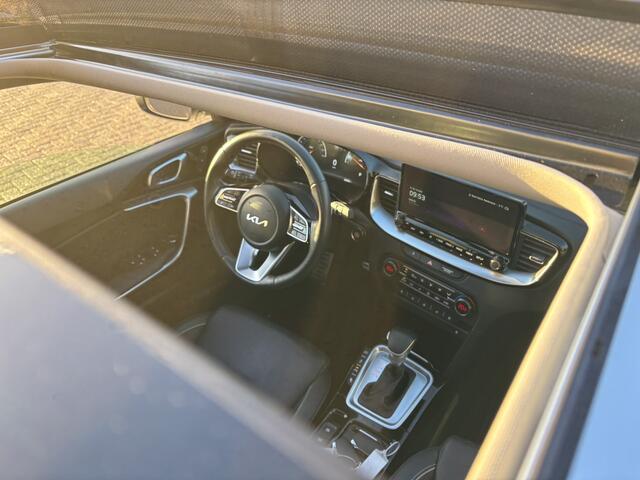 KIA Xceed 1.5 T-GDI MHEV ExecutiveLine / Panoramadak / Navi / Lederen bekleding / Applecarplay/AndroidAuto /