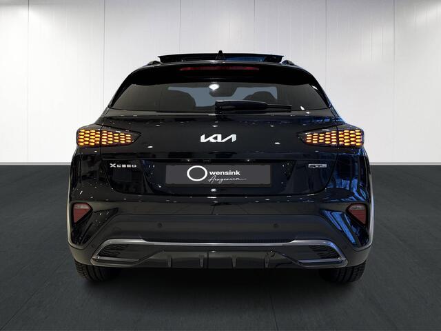 KIA Xceed 1.5 T-GDi GT-PlusLine | Panoramaschuifdak | Stoelverwarming | LED-koplampen | Dodehoekassistentie | Achteruitrijcamera | Privacy glass | Stuurwielverwarming |