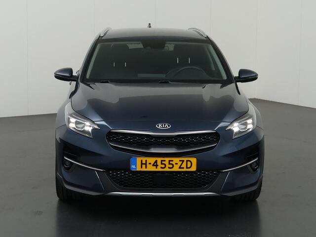 KIA Xceed 1.0 T-GDi DynamicPlusLine | Navigatiesysteem | Stoel/Stuurwielverwarming | Parkeercamera | Climate control | Apple/Android CarPlay |
