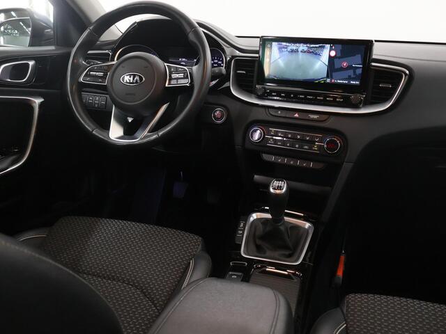 KIA Xceed 1.0 T-GDi DynamicPlusLine | Navigatiesysteem | Stoel/Stuurwielverwarming | Parkeercamera | Climate control | Apple/Android CarPlay |