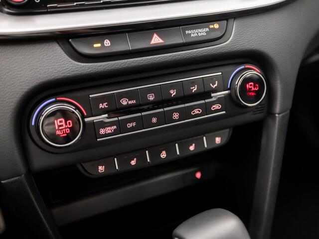 KIA Xceed 1.6 GDi PHEV DynamicPlusLine 141Pk Automaat (APPLE CARPLAY, LEDER, CAMERA, TREKHAAK, ADAPTIVE CRUISE CONTROL, STUURVERWARMING, STOELVERKOELING/VERWARMING, ELEKTRISCHE STOELEN, LEDER DASHBOARD, KEYLESS ENTRY, NIEUWSTAAT)