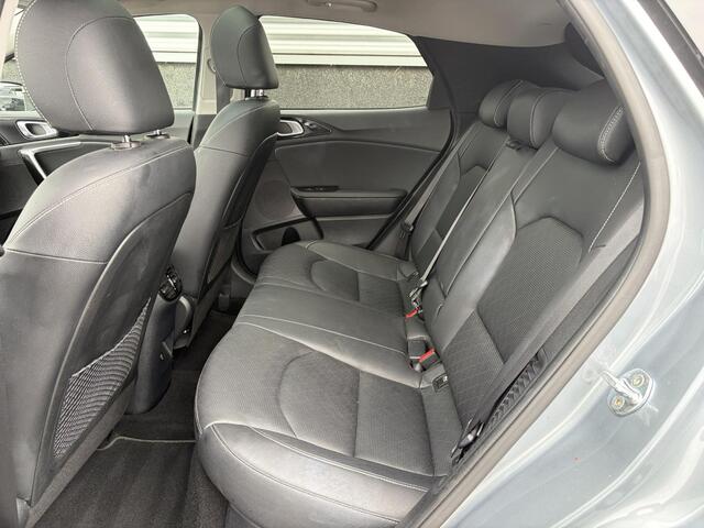 KIA Xceed 1.6 GDi PHEV ExecutiveLine Schuif/kanteldak, Dodehoekdetectie, Stoelkoeling, Stoelverwarming, stuurverwarming, Seat memory, Lederen bekleding,