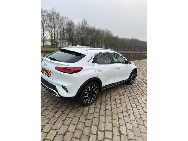 KIA Xceed 1.5 T-GDi GT-Line First Edition, FACELIFT ,BOEKJES,NAP EN ONDERHOUDSHISTORIE
