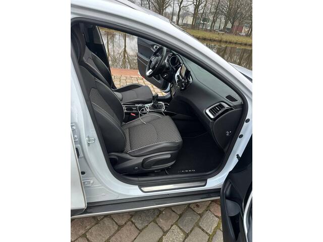 KIA Xceed 1.5 T-GDi GT-Line First Edition, FACELIFT ,BOEKJES,NAP EN ONDERHOUDSHISTORIE