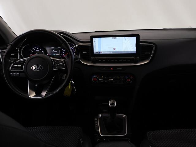 KIA Xceed 1.5 T-GDI MHEV DynamicLine | Trekhaak | Navigatie | Parkeercamera | Climate Control | Cruise Control |