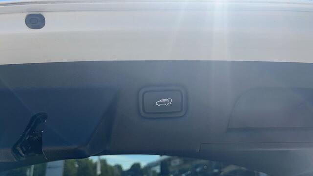 KIA Xceed 1.6 T-GDi DynamicPlusLine / Panoramadak / JBL Audio / Elektrische Achterklep / Digitale Cockpit / Achteruitrijcamera / Stuur + Stoelverwarming