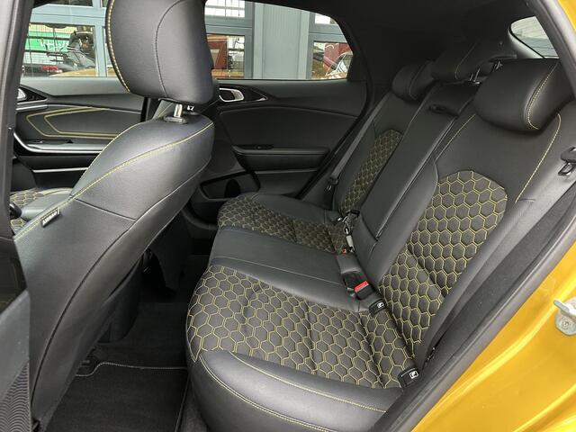 KIA Xceed 1.4 T-GDi DynamicPlusLine | Panoramadak | Navi | Camera