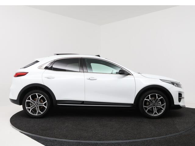 KIA Xceed 1.5 T-GDI MHEV DynamicPlusLine Style Pack Elektrisch glazen schuif-/kanteldak (WERKPLAATS MEE BEZIG)