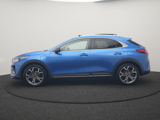 KIA Xceed 1.6 GDi ExecutiveLine PHEV 141pk Dealer O.H | Panodak | Trekhaak Afn. | Adaptive Cruise | Camera | Sportstoelen Memory & Ventilatie | Sportstoelen & Stuur Verwarmd | Keyless | Apple Carplay | DAB | Navigatie | 18"L.M | Plug In Hybrid |