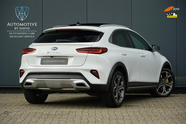 KIA Xceed 1.5 T-GDI 160 pk DYNAMICPLUSLINE AUTOMAAT / FABRIEKSGARANTIE / MHEV / PANORAMADAK / DESIGN PACK YELLOW / DAB / LANE ASSIST / ADAPTIEVE CRUISE CONTROL / ALL SEASON