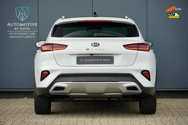 KIA Xceed 1.5 T-GDI 160 pk DYNAMICPLUSLINE AUTOMAAT / FABRIEKSGARANTIE / MHEV / PANORAMADAK / DESIGN PACK YELLOW / DAB / LANE ASSIST / ADAPTIEVE CRUISE CONTROL / ALL SEASON