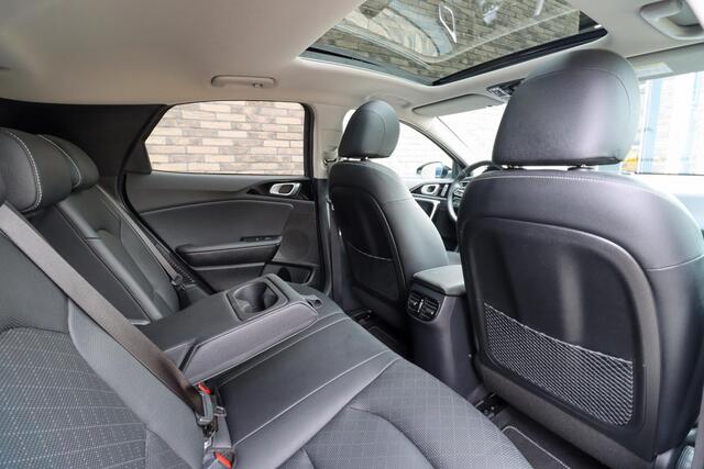 KIA Xceed 1.6 GDi PHEV ExecutiveLine | Panoramadak | Trekhaak | Leer | Rijklaarprijs - incl.garantie