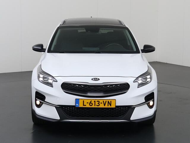 KIA Xceed 1.6 GDi PHEV ExecutiveLine | Panoramadak | Lederen Bekleding | Stoelventilatie | Elektrisch verstelb. bestuurdersstoel met geheugen | Stoel/Stuurwielverwarming