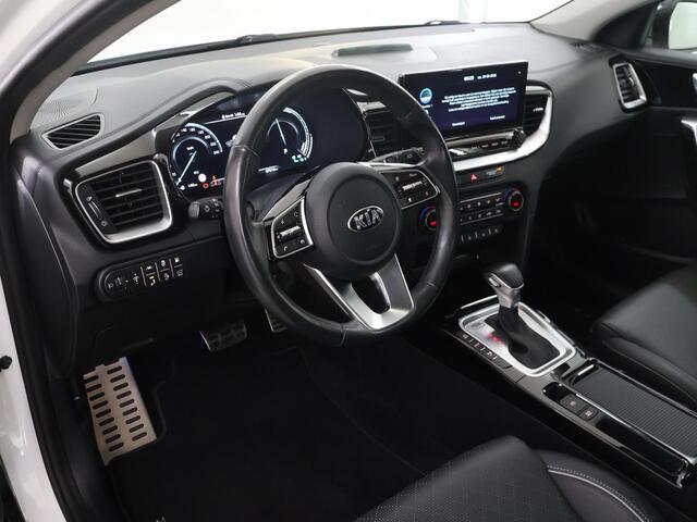 KIA Xceed 1.6 GDi PHEV ExecutiveLine | Panoramadak | Lederen Bekleding | Stoelventilatie | Elektrisch verstelb. bestuurdersstoel met geheugen | Stoel/Stuurwielverwarming